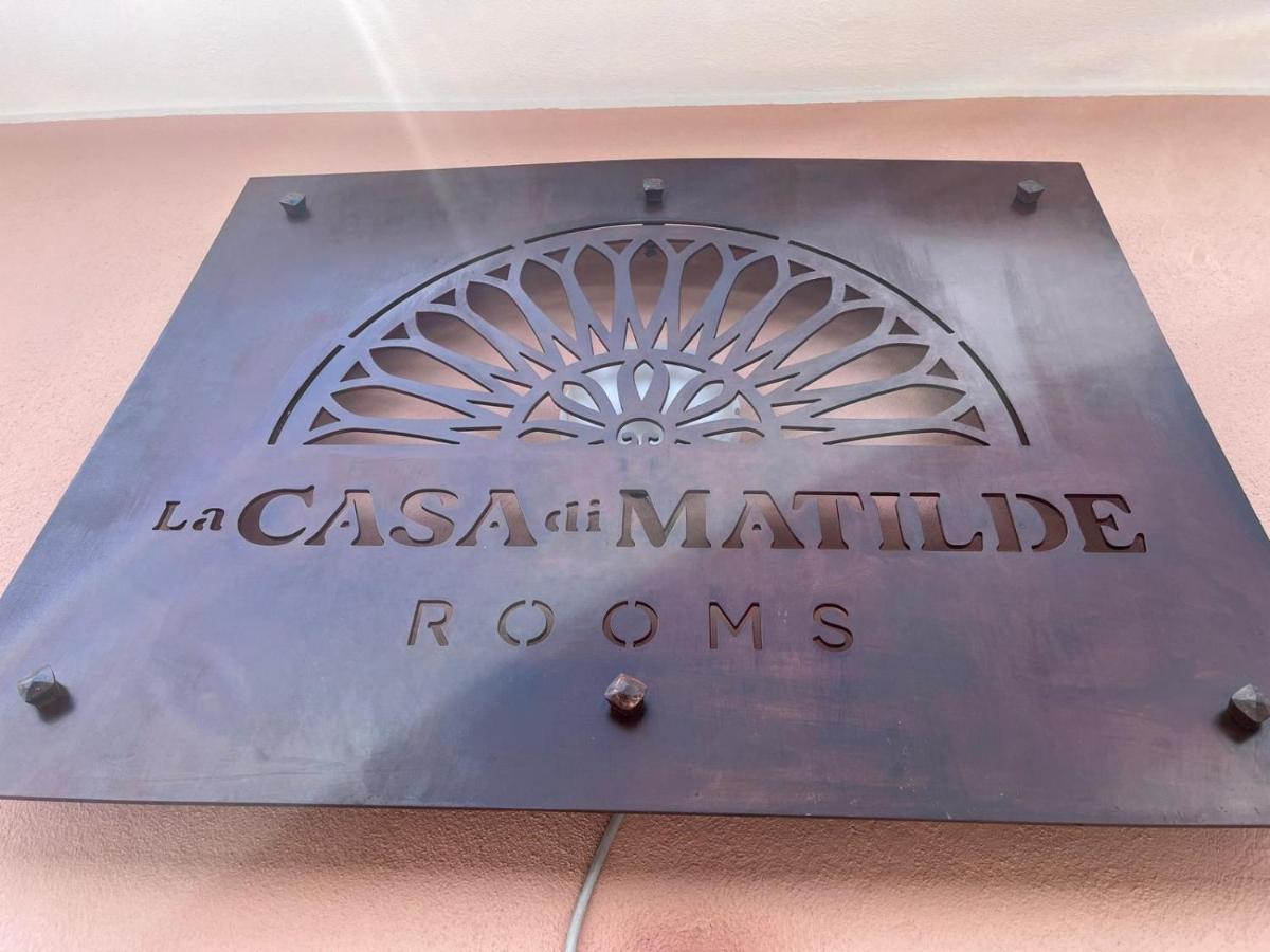 ホテル La Casa Di Matilde バルチェッローナ・ポッツォ・ディ・ゴット エクステリア 写真